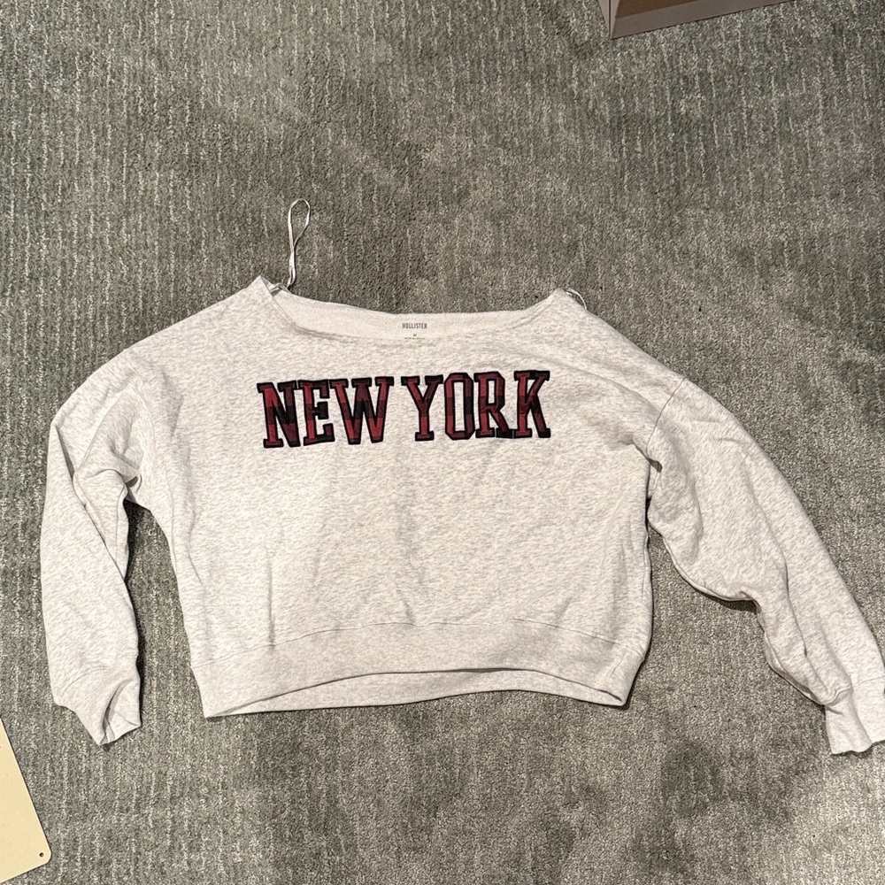 Hollister gray off shoulder Sweatshirt sz M